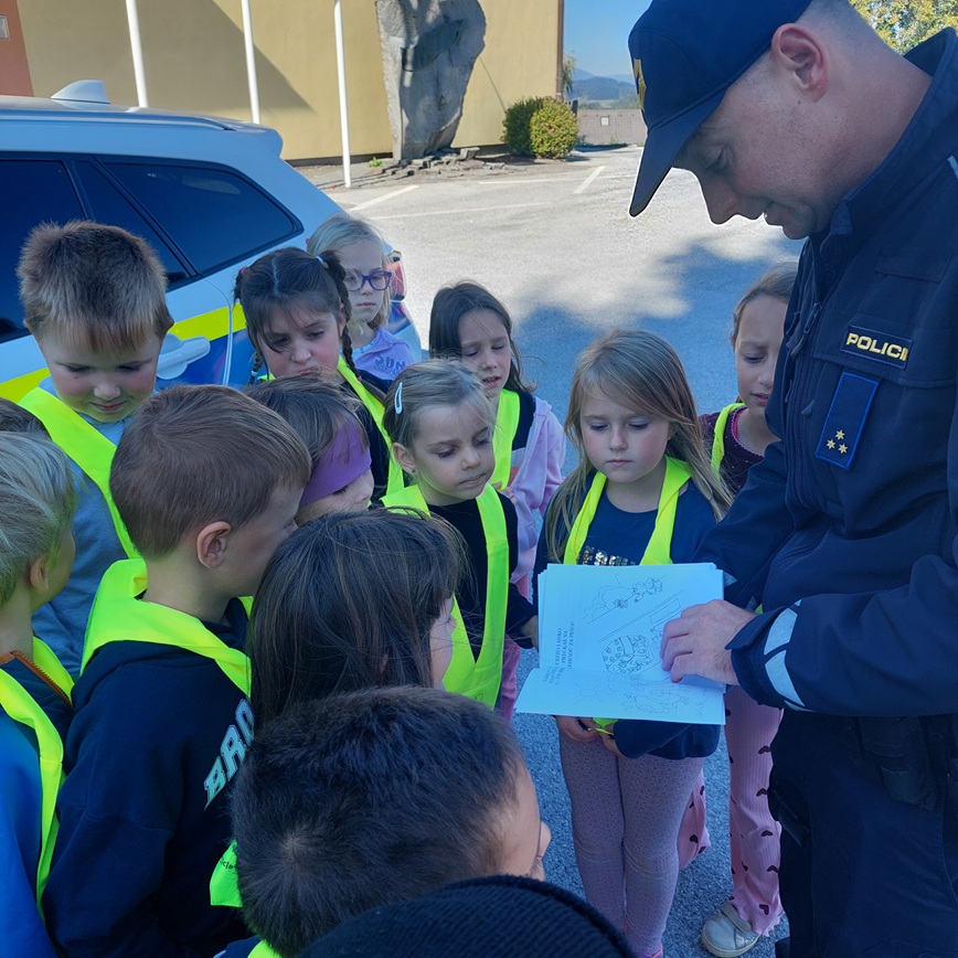 Policist04